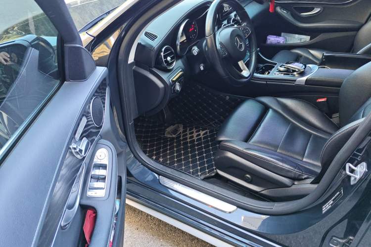 Used Mercedes-Benz C-Class 2017 Facelift C 200 L Sport Edition
