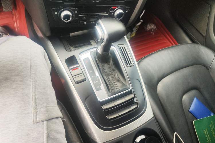 Used Audi A5 2013 Sportback 40 TFSI Gear Lever