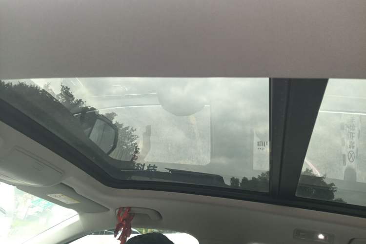 Used Volkswagen Tiguan L 2017 330TSI Automatic Two-Wheel Drive Luxury Edition