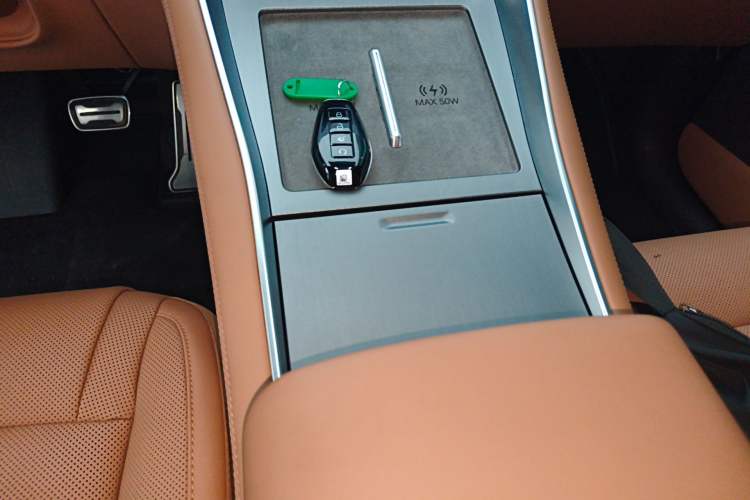 Used Denza N8L 2025 Model Zunrong Model Gear Lever