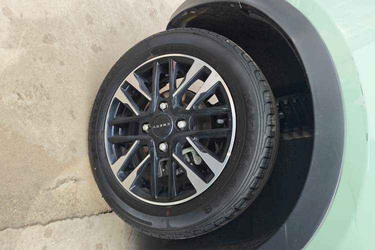 Used Chery QQ Little Ant 2023 251km True Love Edition Lithium Iron Phosphate Right Rear Wheel Hub