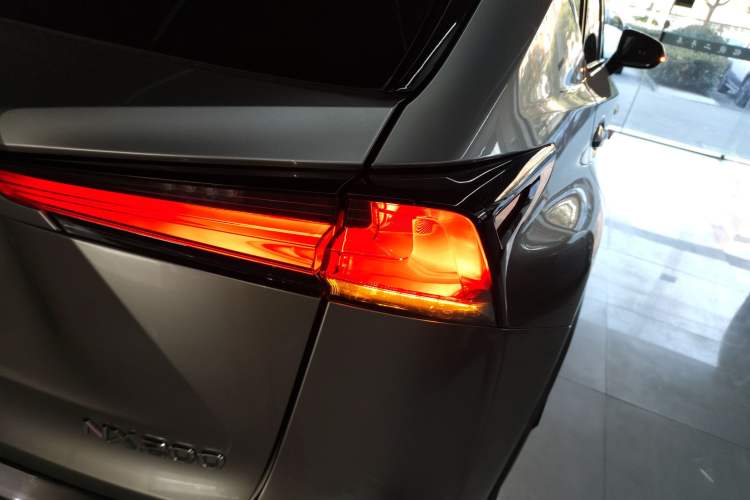 Used Lexus NX 2017 200 Front-Wheel-Drive X-Trail SE Edition