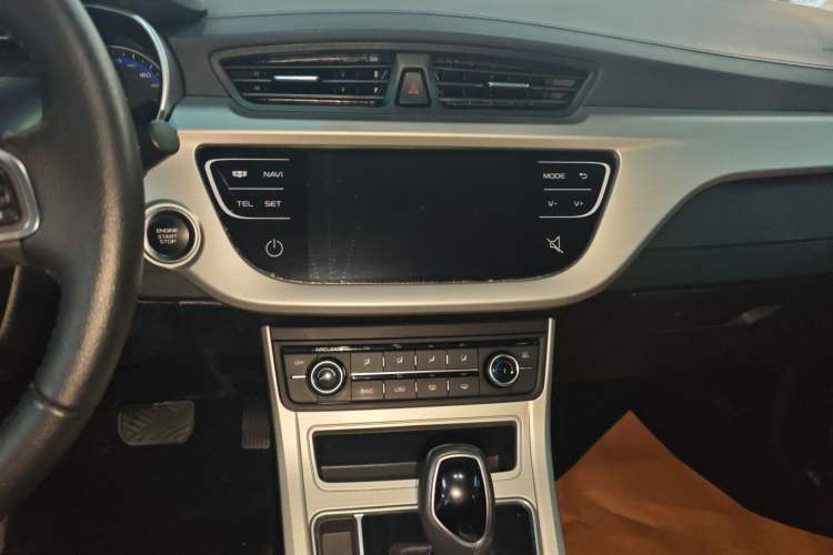 Used Geely Auto Vision 2018 1.5L Automatic Happiness Edition Audio And AC Panel