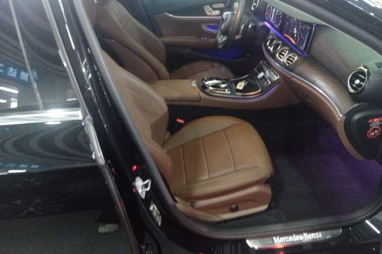 Used Mercedes-Benz E-Class 2018 E 300 L Sport Luxury Edition Right Front Seat