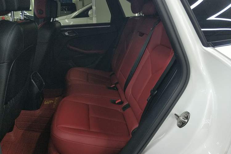 Used Porsche Macan 2023 Macan 2.0T Left Rear Seat