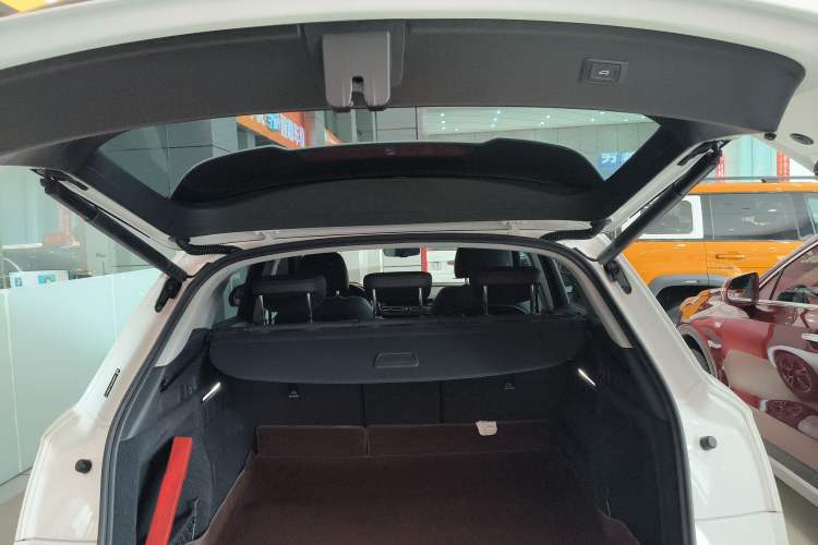 Used Audi Q5L 2023 40T Fashionable and Dynamic Edition
