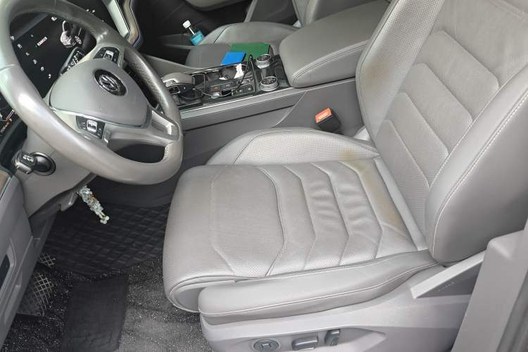 Used Volkswagen Touareg 2020 3.0 TSI Luxury Edition China VI