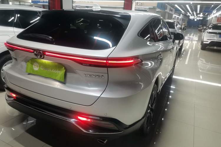 Used Toyota Venza 2023 2.0L CVT Two-Wheel Drive Prestige Version Exterior 6