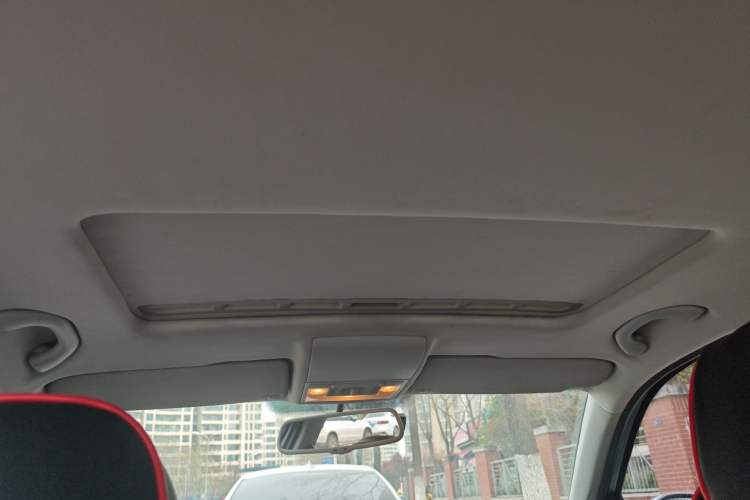 Used Volkswagen Lavida 2013 1.6L Automatic Luxury Edition Headliner