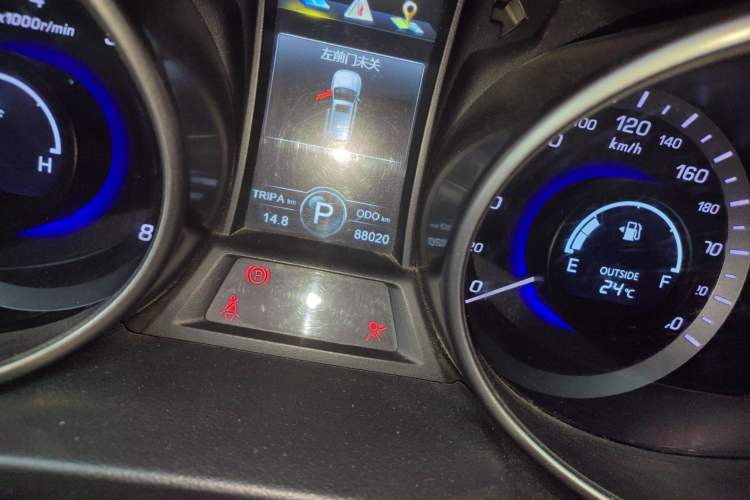 Used Changan CS75 2016 1.8T Automatic Elite Model China V Standard
