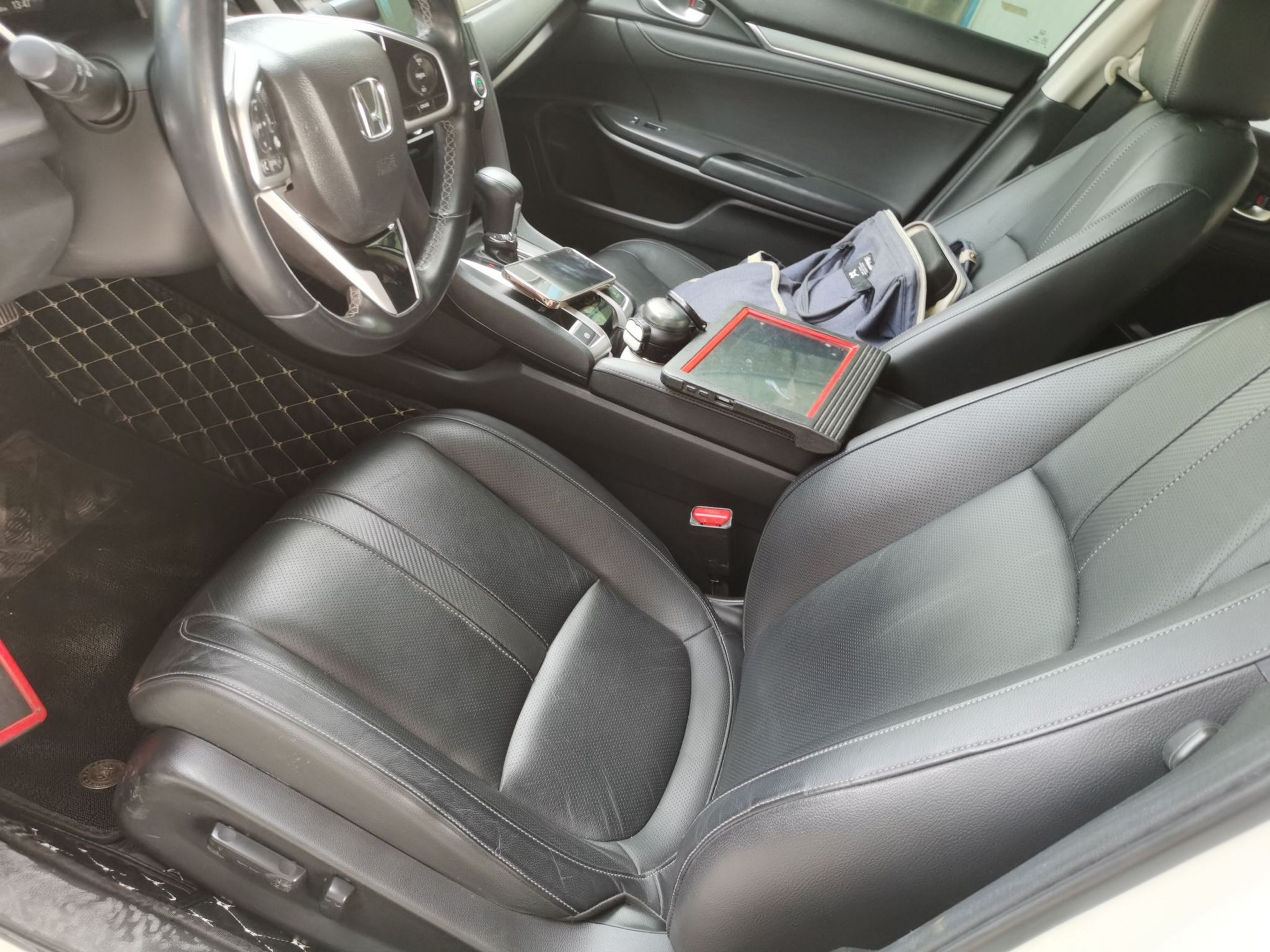 Interior delantero