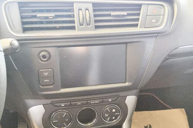 Used Citroen C3-XR 2015 1.6L Automatic Smart Version Audio And AC Panel