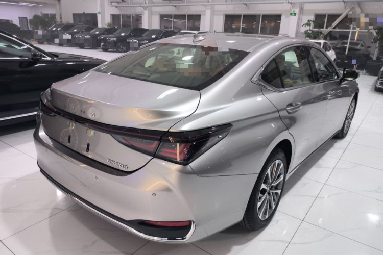 Used Lexus ES 2025 200 Premium Edition