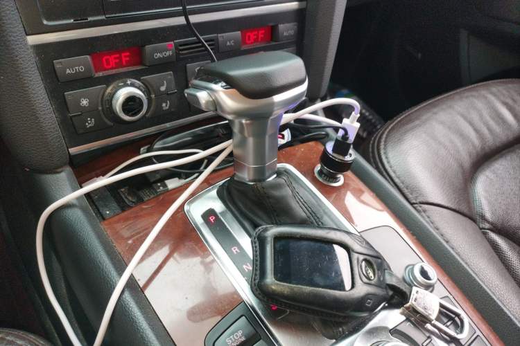 Used Audi Q7 2012 3.0 TFSI Ambition (200kW) Gear Lever