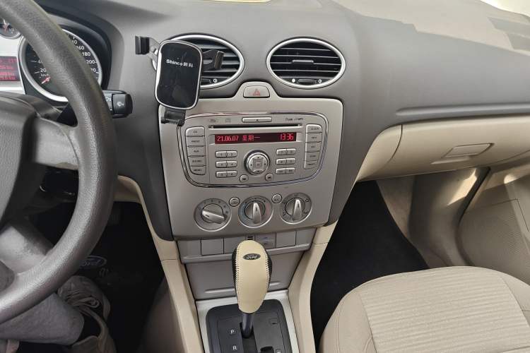 Used Ford Focus 2013 Sedan Classic 1.8L Automatic Base Model