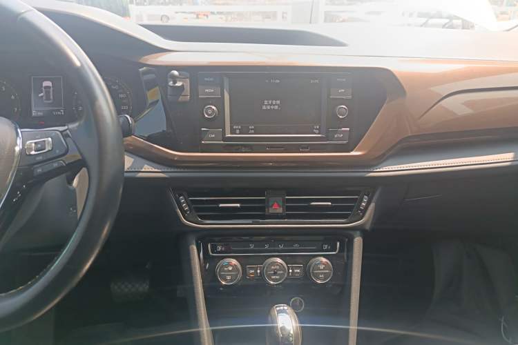 Used Volkswagen Tharu 2020 280TSI Two-Wheel Drive Comfort Edition China VI Standard Audio And AC Panel