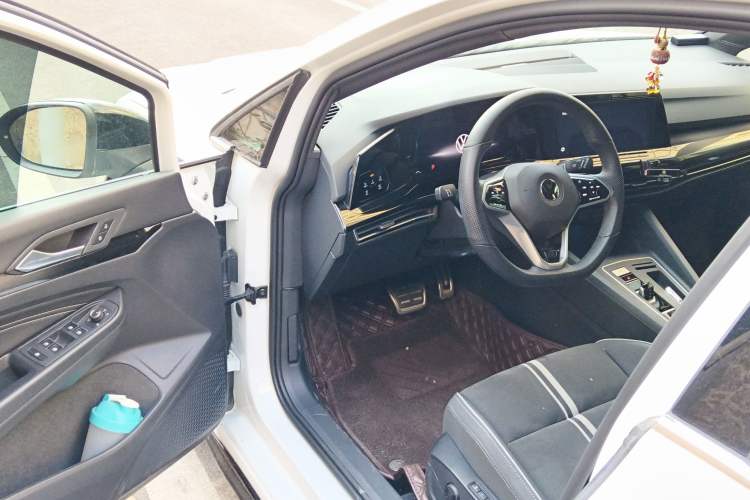 Used Volkswagen Golf 2021 280TSI DSG R-Line
