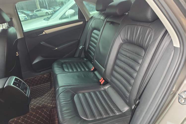 Used Volkswagen Passat 2015 1.8TSI DSG Prestige Edition
