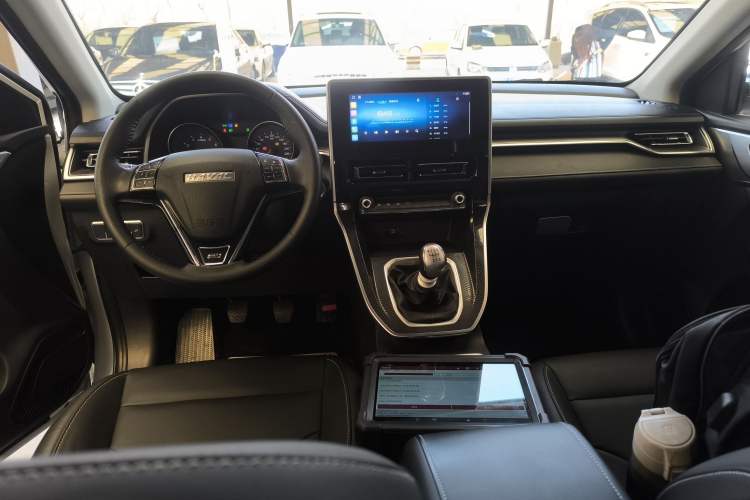 Used Haval M6 2021 PLUS 1.5T Manual Luxury Smart Connectivity Model
