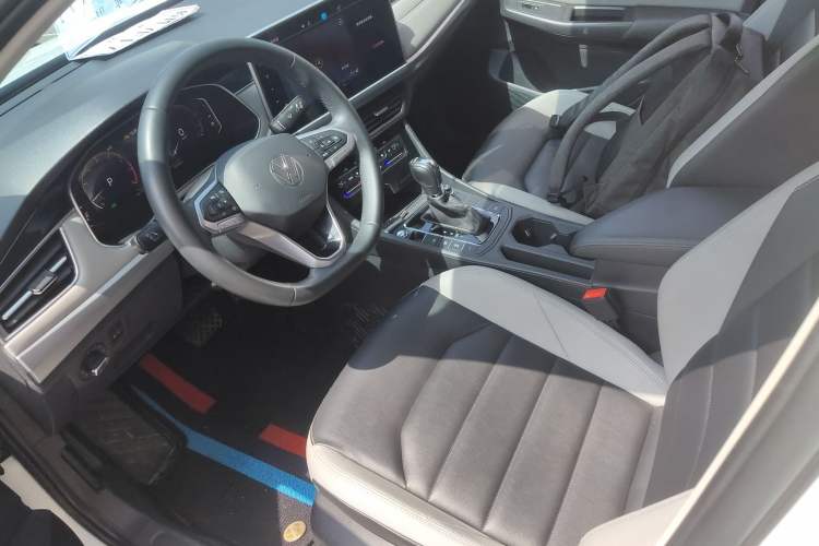 Used Volkswagen Bora 2023 300TSI DSG Prestige Edition Left Front Seat