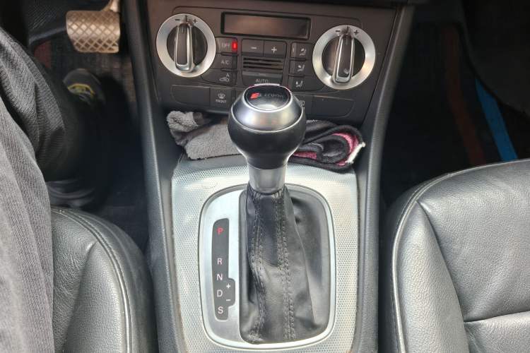 Used Audi Q3 2015 30 TFSI Comfort Model
