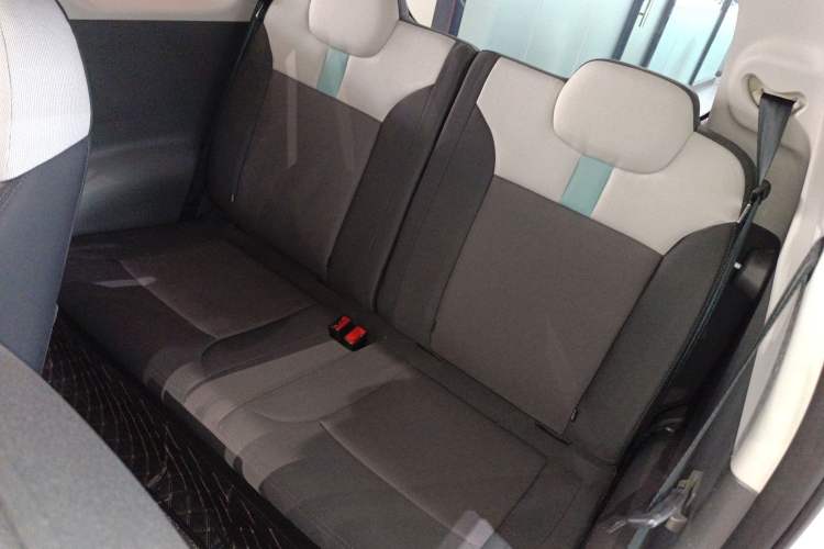 Used CHANGAN NEVO Lumin 2022 301km Honey-Sweet Version Left Rear Seat