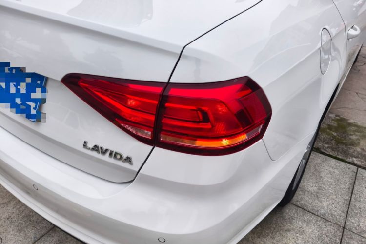 Used Volkswagen Lavida 2019 Lavida Start 1.5L Automatic Trendy Version China VI Standard Right Rear Taillight