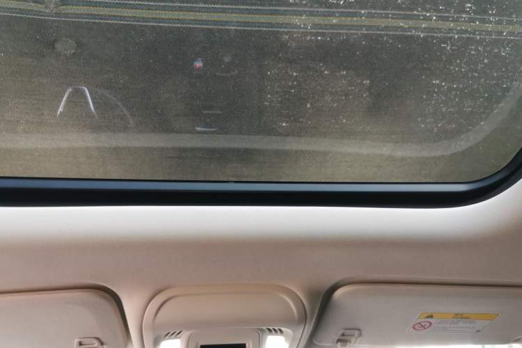 Used Buick Envision 2023 Encore Plus 652T Five-Seat Luxury Model Headliner