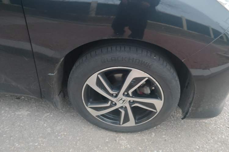 Used Honda Odyssey 2015 Revised 2.4L Luxury Edition Right Front Wheel Hub