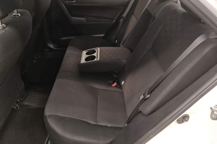 Used Toyota Levin 2017 Revised 185T CVT Elite Edition China V Standard Left Rear Seat