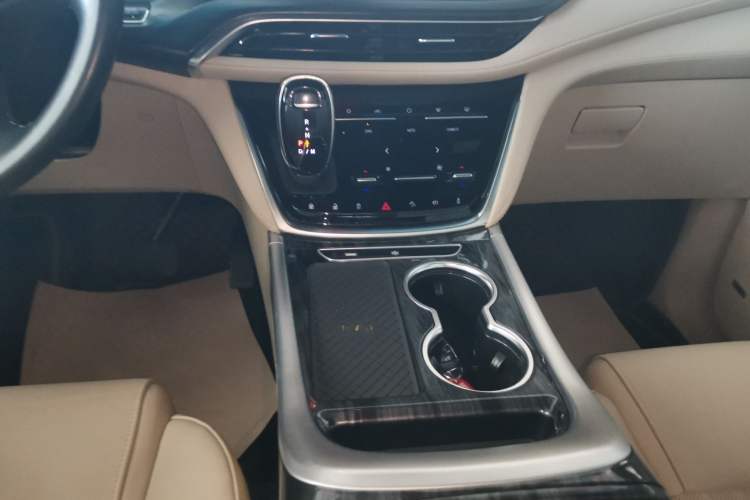 Used Buick GL8 2022 ES Landtrek 653T Flagship Model
