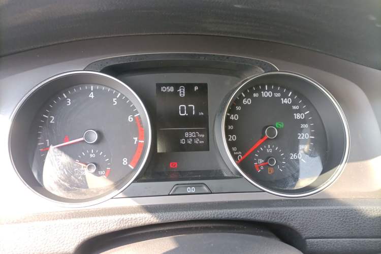 Used Volkswagen Golf 2016 1.6L Automatic Fashion Model