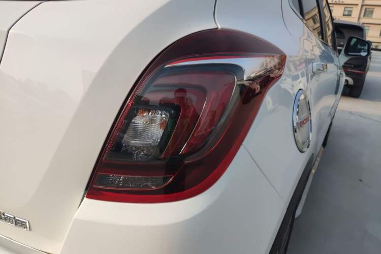 Used Buick Encore 2017 18T Automatic Two-Wheel Drive Urban Elite Model