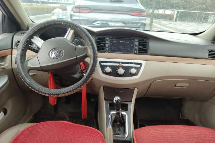 Used Lifan Auto 620 2010 Platinum Edition 1.5L Manual Premium Model