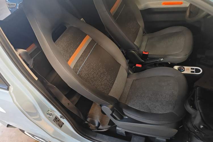 Used Wuling Hongguang MINIEV 2022 Easy Version Lithium Iron Phosphate Right Front Seat