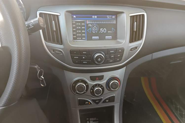 Used Cowin C3R 2015 1.5L AMT Gold Diamond Edition