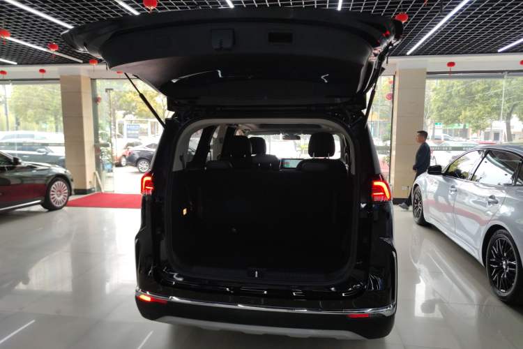 Used SAIC MAXUS G50 2023 PLUS 1.5T Automatic Cruise Version Trunk