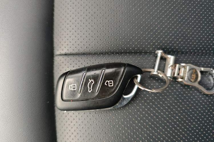 Used Roewe RX5 2020 PLUS 300TGI Automatic Ali National Trend Flagship Edition