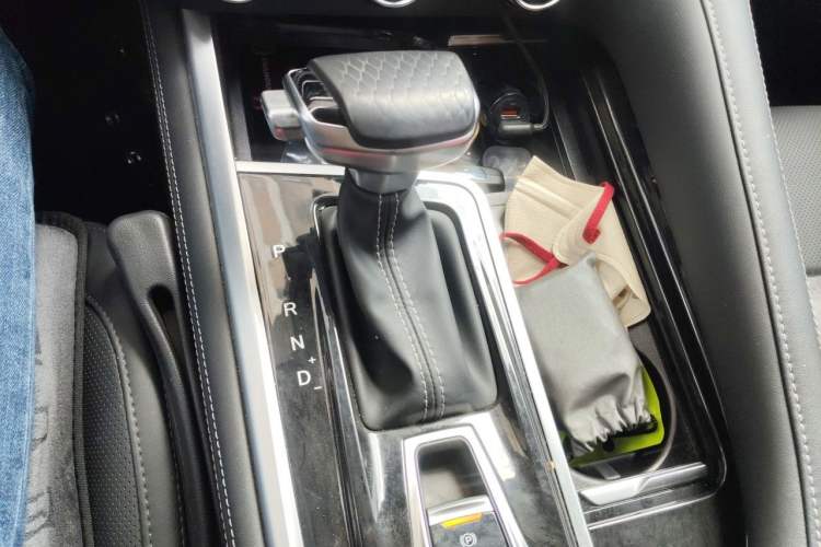Used CHANGAN CS95 2021 2.0T Two-Wheel Drive Luxury Version
