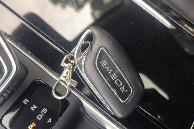 Used Roewe i6 MAX 2020 300TGI Automatic "Swell Cool Smart Drive" Edition
