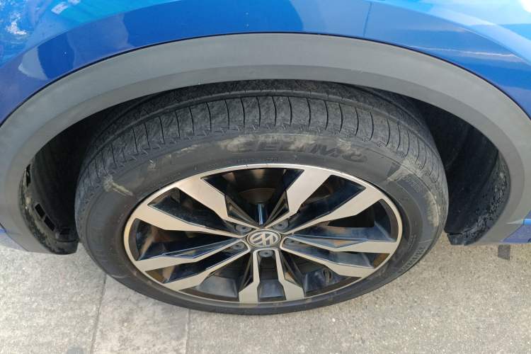 Used Volkswagen T-ROC 2020 280TSI DSG Two-Wheel Drive R-Line Pro
