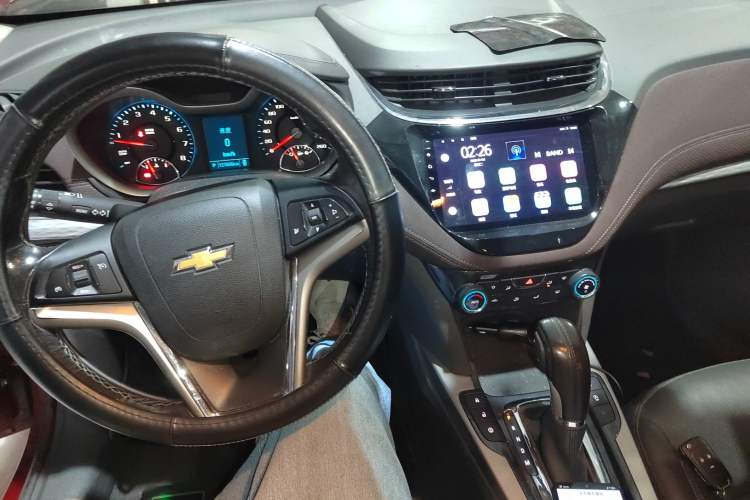 Used Chevrolet Malibu 2018 530T Automatic Luxury Edition Center Console