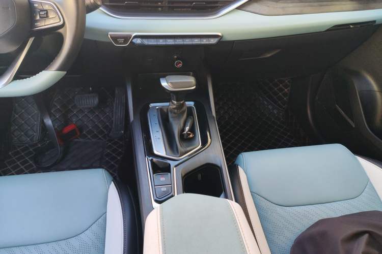 Used Geely Auto Emgrand S 2022 1.4T CVT Crossover Player Edition