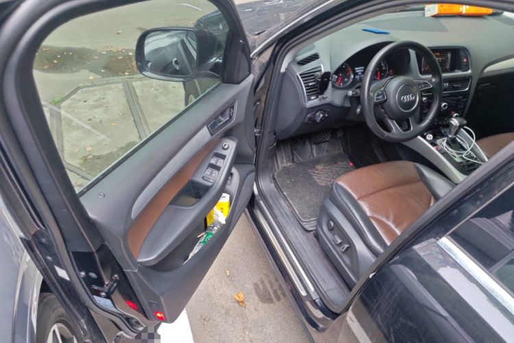 Used Audi Q5 2016 40 TFSI Technology Edition Driver Seat