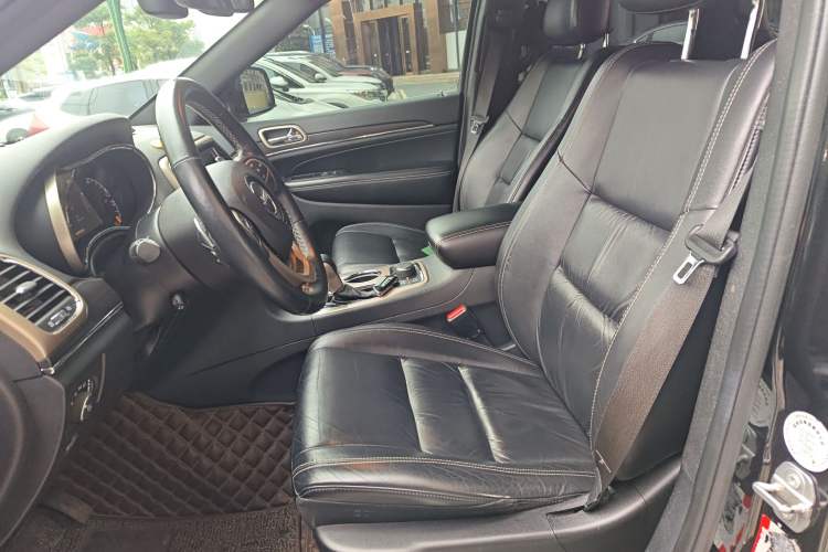 Used Jeep Grand Cherokee 2016 3.0L Comfort Navigation Edition
