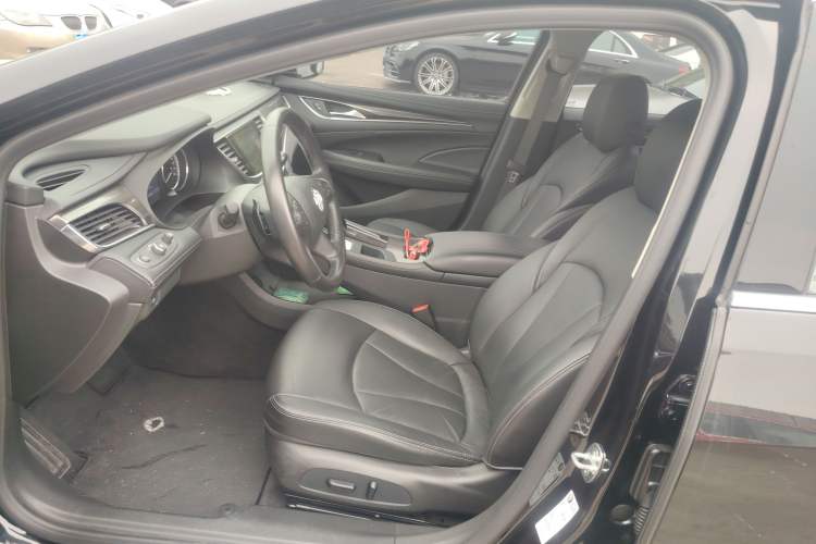 Used Buick LaCrosse 2022 652T Luxury Version Left Front Seat