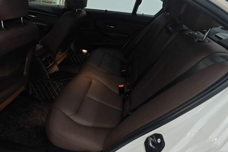 Used BMW 3 Series 2018 320Li Fashion Model Left Rear Seat