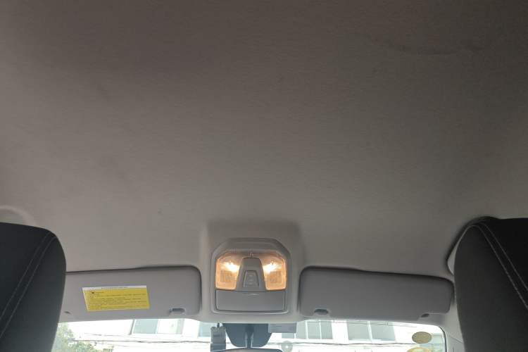 Used SAIC MAXUS T70 2020 2.0T Diesel Automatic 2WD Comfort Edition Standard Cab High Ground Clearance