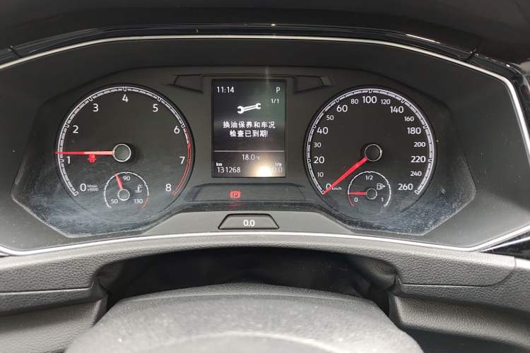 Used Volkswagen T-ROC 2018 280TSI DSG Two-Wheel-Drive Comfort Version China V Standard Odometer Close Up