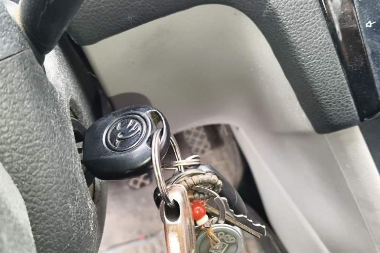 Used Skoda Rapid 2016 1.6L Manual Front-Wheel-Drive Version Vehicle Key